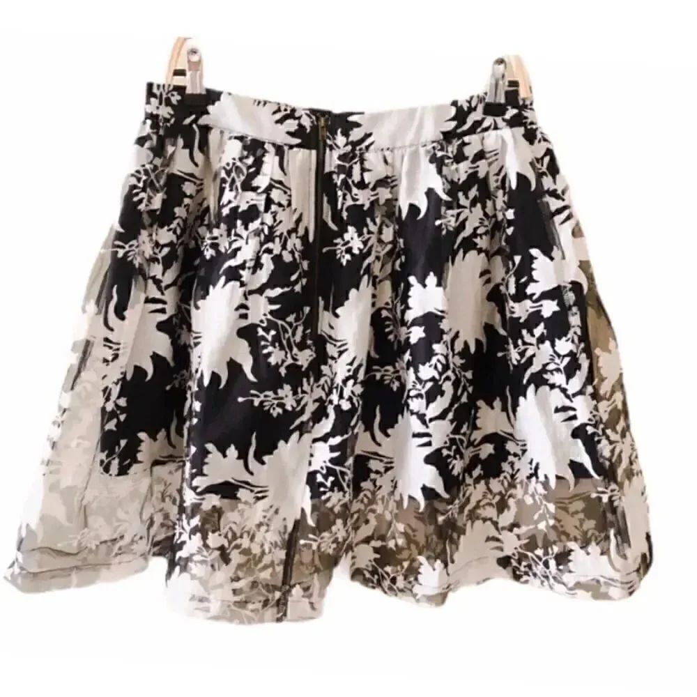 Piace Women’s Black and White Silk Skirt  Lace Flowy Fun Midi SZ L